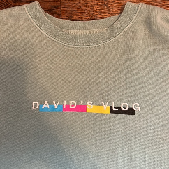 Fanjoy David’s Vlog Vlog Squad Crewneck (Limited Edition) BNWOT - Picture 2 of 3